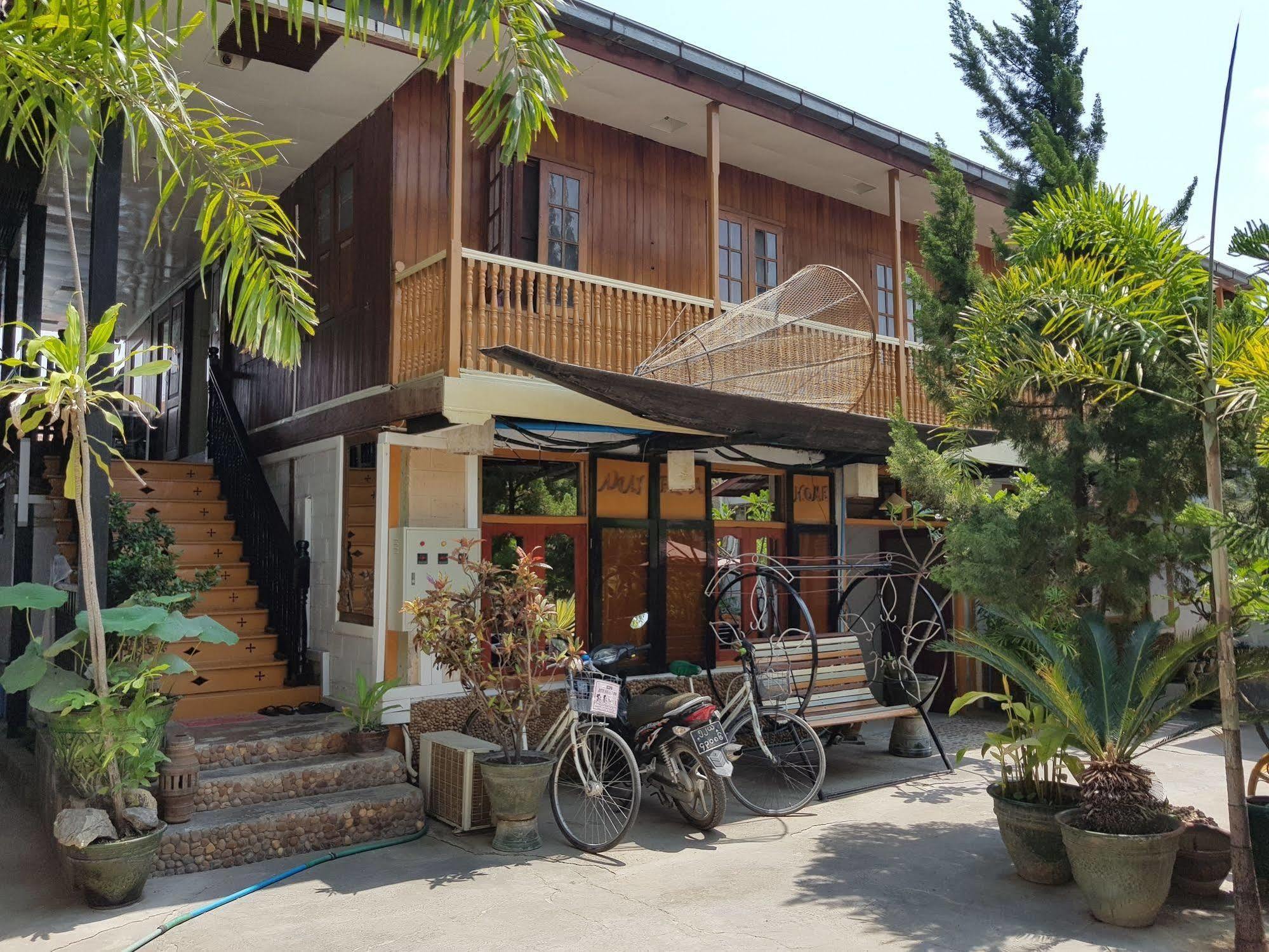 민갈라 인 호텔 Inle Lake 외부 사진